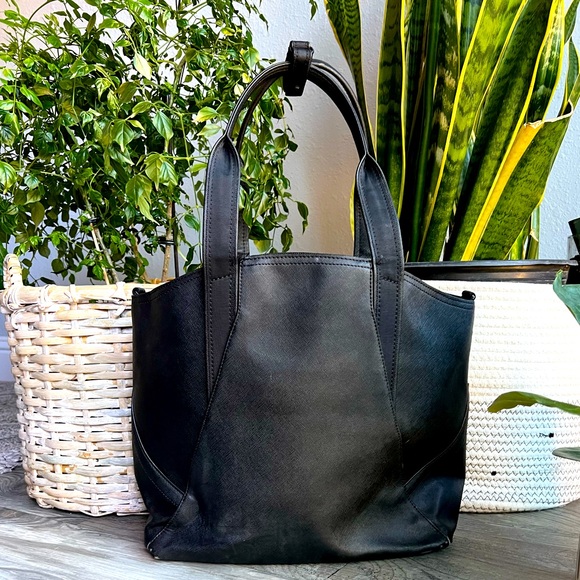 lululemon athletica Handbags - Lululemon Black Go Wild Large Tote Utility Bag